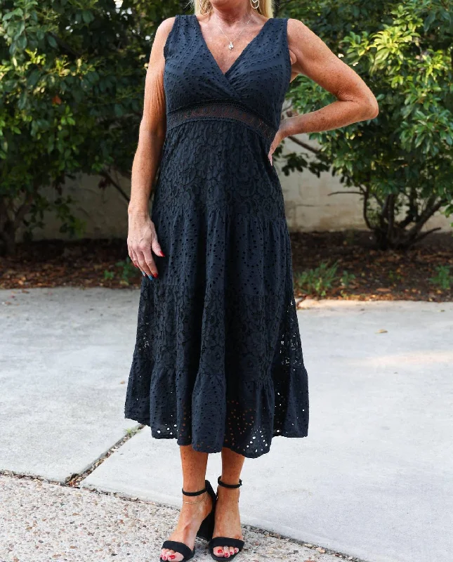 Eyelet Long Maxi Dress In Black