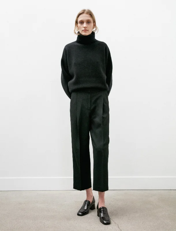 Pleated Straight Trousers Black